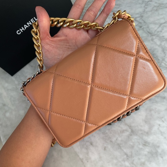 Chanel 19 WOC brown - Picture 6 of 14